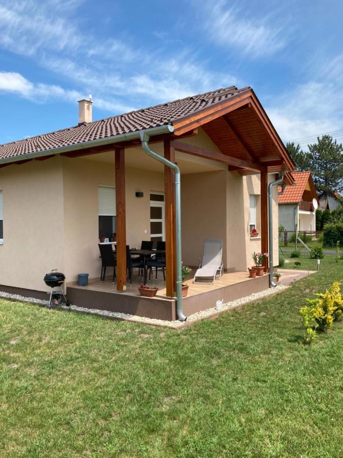 Вилла Konrad Apartman Балатонмариафюрдё Экстерьер фото