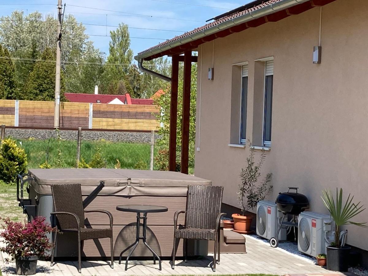 Вилла Konrad Apartman Балатонмариафюрдё Экстерьер фото