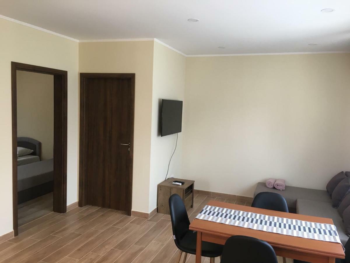Вилла Konrad Apartman Балатонмариафюрдё Экстерьер фото