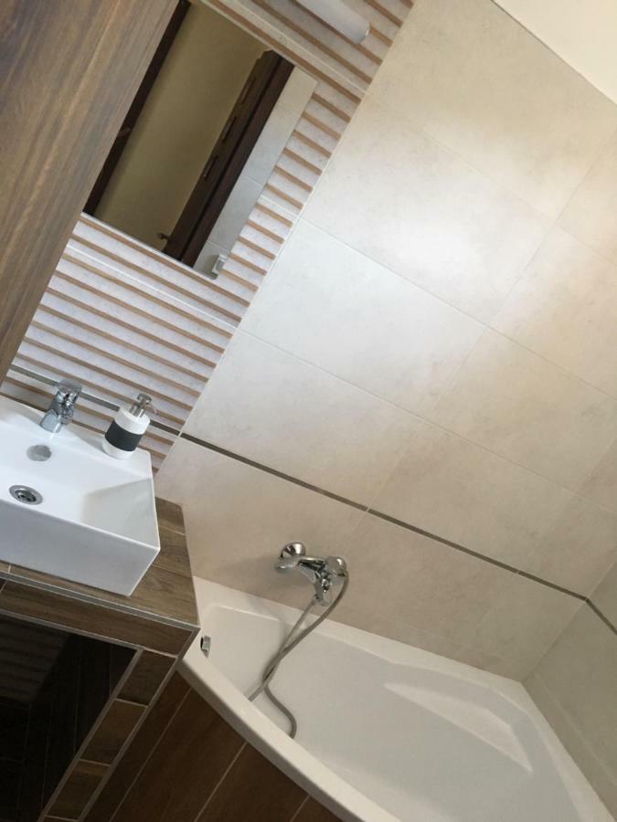 Вилла Konrad Apartman Балатонмариафюрдё Экстерьер фото